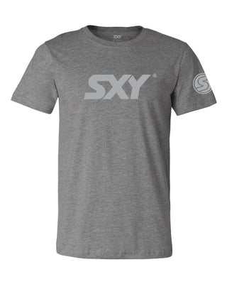 Camiseta com emblema SXY em cinza